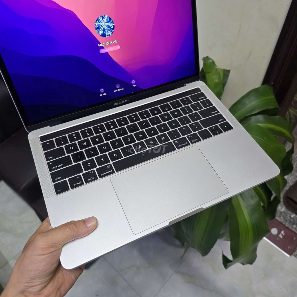 Apple Macbook Pro 2017 i5 8GB / 512GB. Mua bán Laptop tại Thành phố Huế Thừa Thiên Huế được đăng bởi LÊ NGUYỄN LAPTOP LAPTOPHUE COM VN hình 1