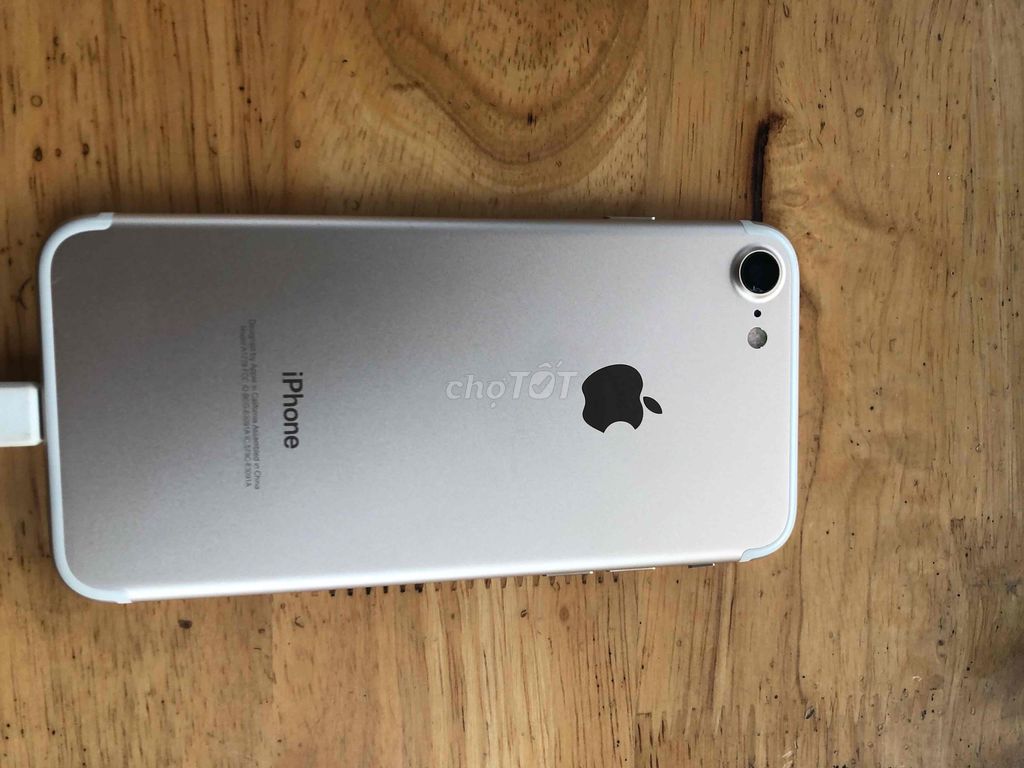 Apple iPhone 7 128GB Vàng. Mua bán Điện thoại tại Quận 3 Tp Hồ Chí Minh được đăng bởi Jack Trần hình 1