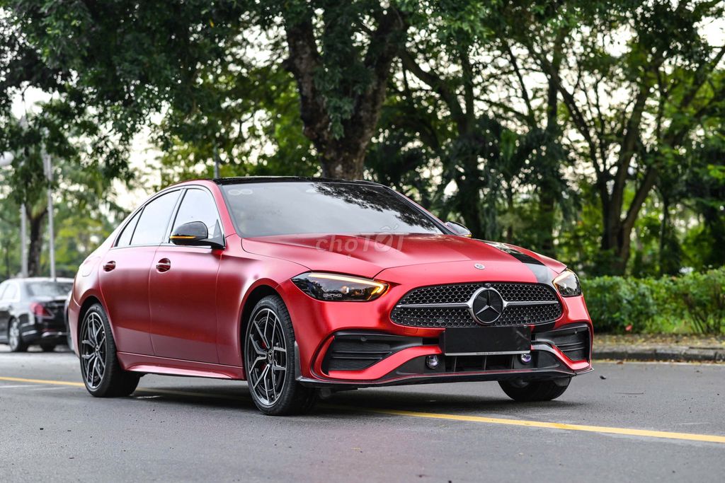 ❤️ Mercedes-Benz C300 AMG 2022, Đỏ nhám cực ngầu. Mua bán Ô tô tại Quận 7 Tp Hồ Chí Minh được đăng bởi Tri Mercedes DNZ hình 3