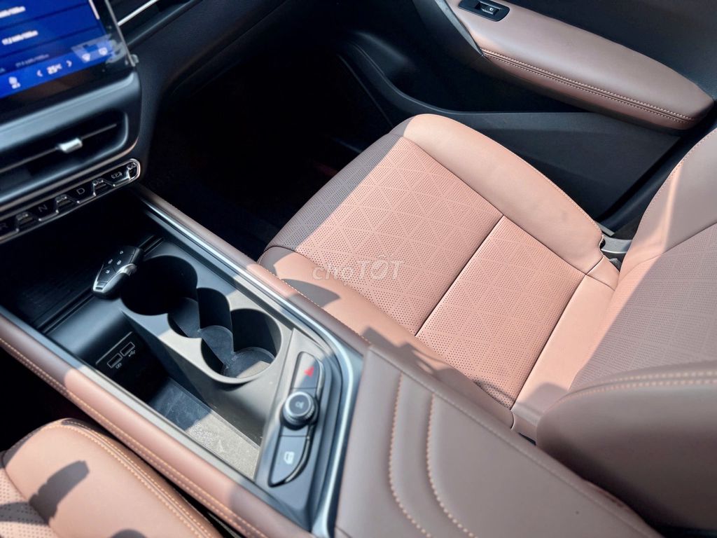 Vinfast VF7 Plus 2026 полный привод 6000 км электро