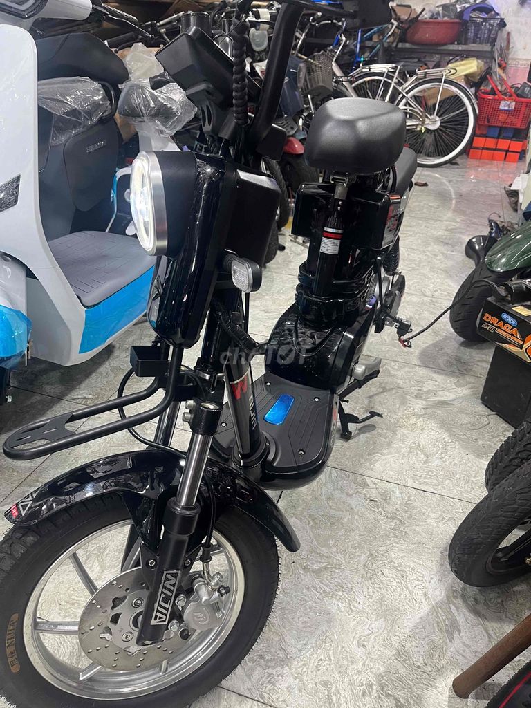 nijia bình lớn còn mới 100%. Mua bán Xe điện tại Quận 4 Tp Hồ Chí Minh được đăng bởi petter parker hình 3
