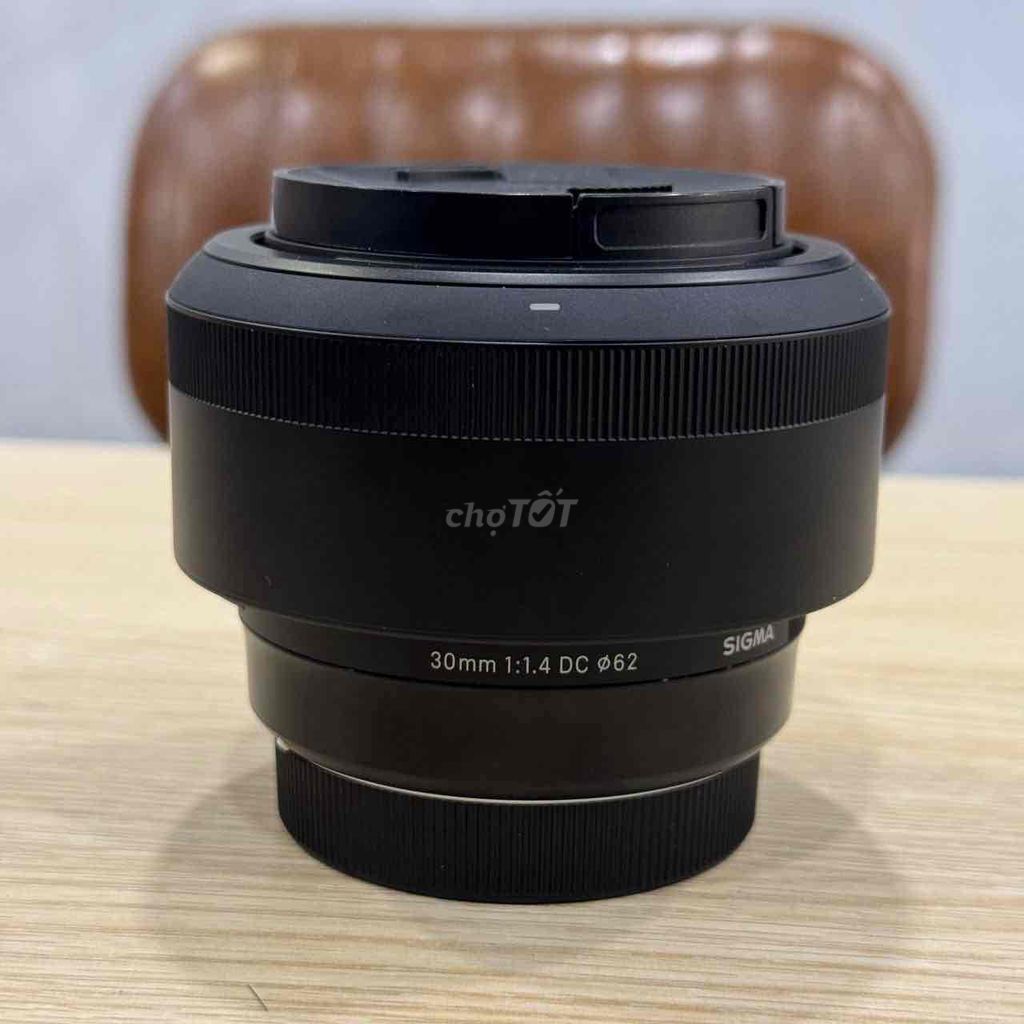 Ống kính Sigma 30mm F1.4 DC Đen. Mua bán Máy ảnh, Máy quay tại Quận 5 Tp Hồ Chí Minh được đăng bởi Phan Thế Phong  hình 1