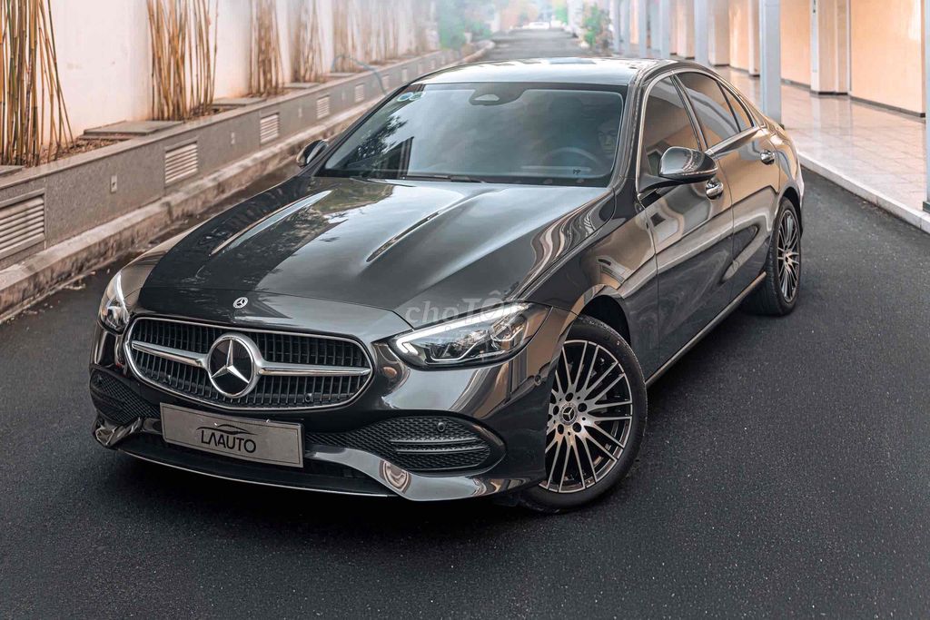 Mercedes C200 AVG Plus ĐKLĐ 2023 - 3900 km - 1 chủ. Mua bán Ô tô tại Quận 7 Tp Hồ Chí Minh được đăng bởi Thật Nguyễn LongAnh Auto hình 2