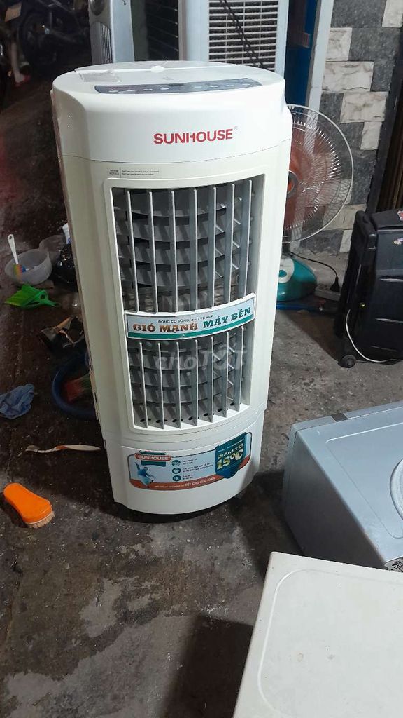 Quạt hơi nước hiệu Sunhouse, 100w, 20 lít.