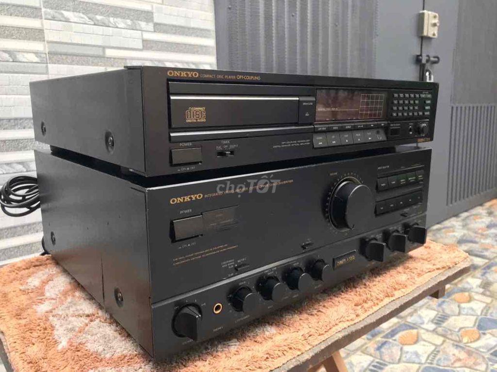 Amply+CD Onkyo 701 hàng zin đời cao còn rất chất