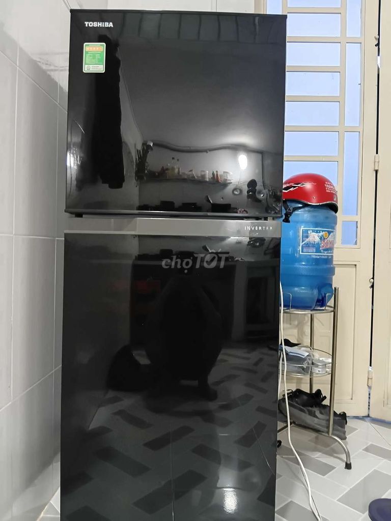 Tủ lạnh Toshiba Inverter 208L Đen. Mua bán Tủ lạnh tại Huyện Trảng Bom Đồng Nai được đăng bởi Nguyễn Khiêm hình 1