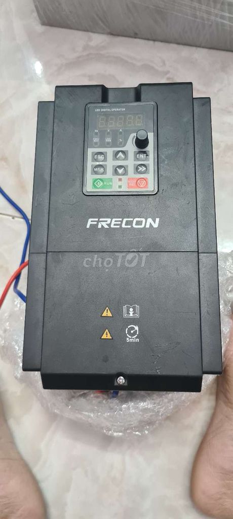 Biến tần 11kw 380v. Có thể chạy 1 pha 220v ra 380v