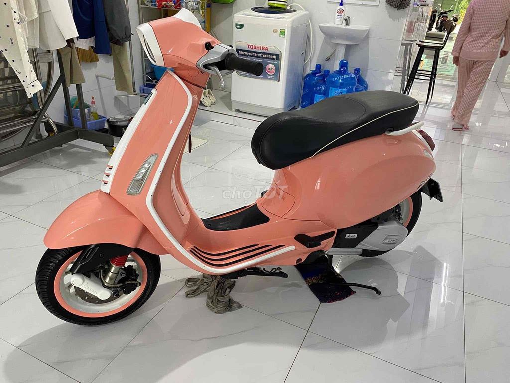 vespa hồng, ngay giao cccd, zin êm đẹp. Mua bán Xe máy tại Quận Tân Phú Tp Hồ Chí Minh được đăng bởi Thái Hải Đăng hình 2