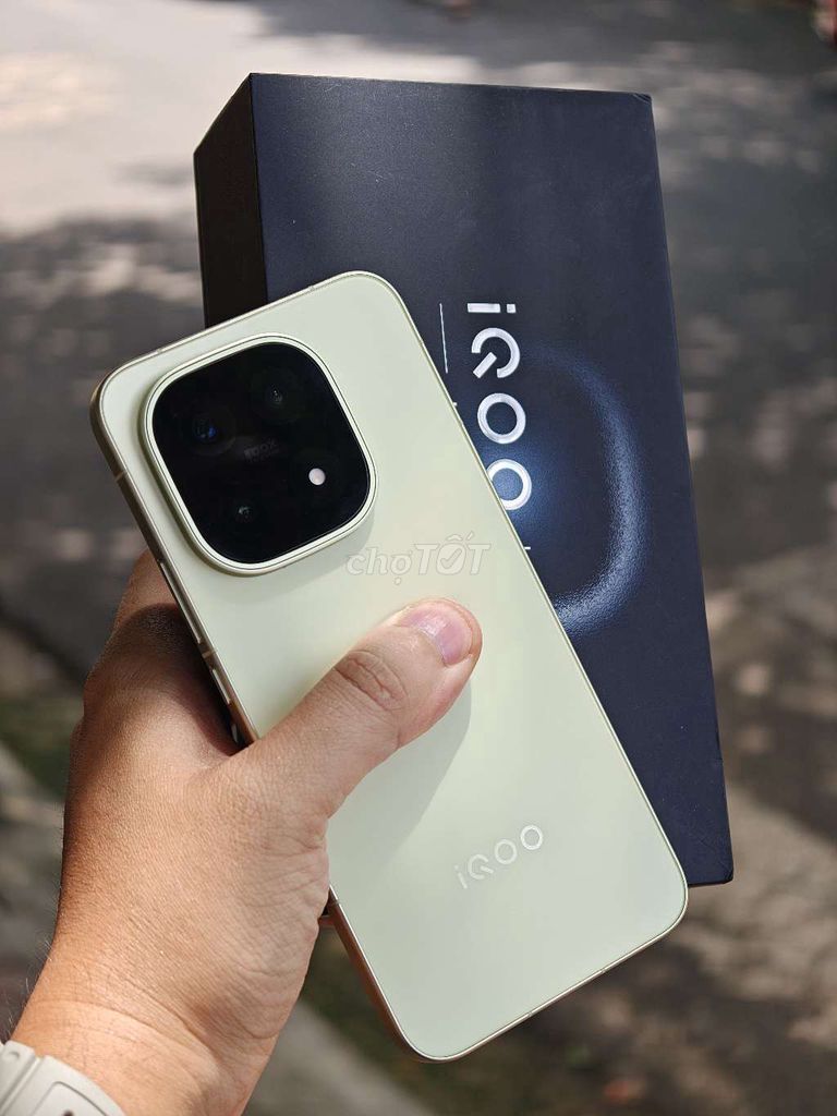 IQOO 15 12/256GB Fullbox keng nét. Mua bán Điện thoại tại Thành phố Buôn Ma Thuột Đắk Lắk được đăng bởi HN Mobile BMT hình 1