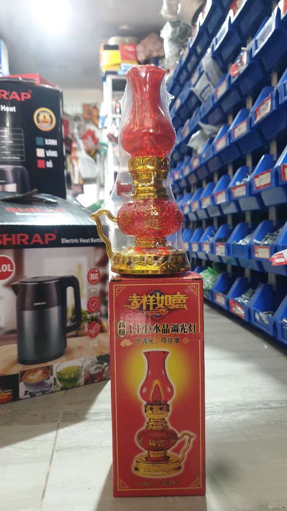 Đèn dầu LED Đỏ Vàng Thủy tinh. Mua bán Đèn tại Quận Liên Chiểu Đà Nẵng được đăng bởi Thuỷ hình 1