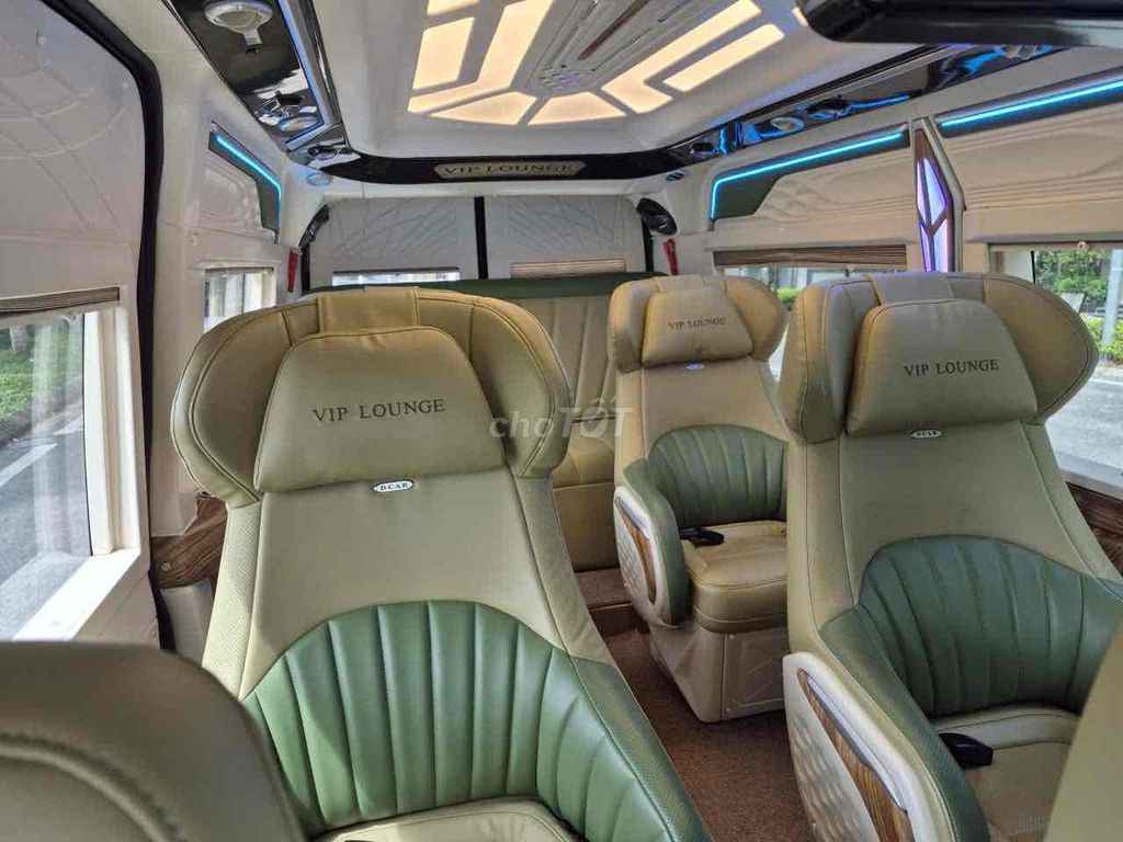 Ford Transit 2023 Viploue Limousine - 28000 km. Mua bán Ô tô tại Quận Long Biên Hà Nội được đăng bởi Nguyễn Văn Tuấn hình 11