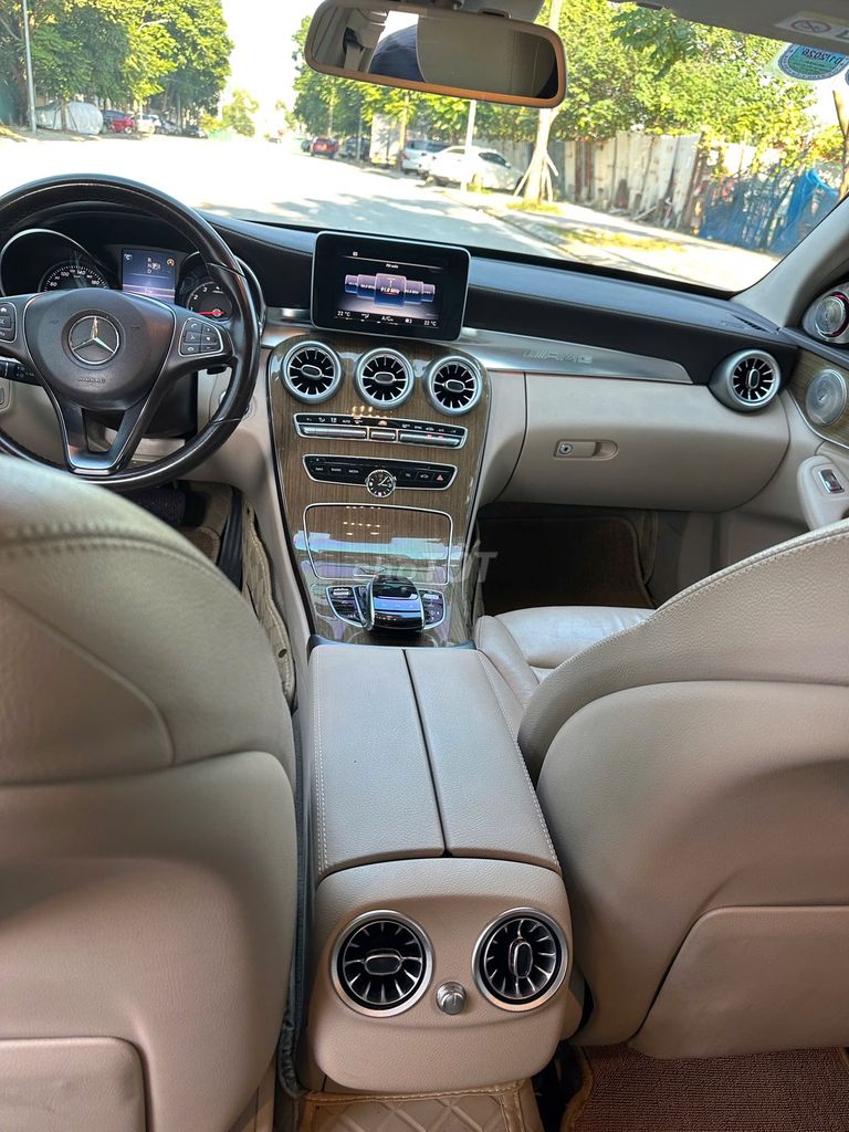 Mercedes-Benz C250 Exclusive 2016 màu trắng. Mua bán Ô tô tại Quận Thanh Xuân Hà Nội được đăng bởi Nguyễn Tuấn Hoàng hình 18