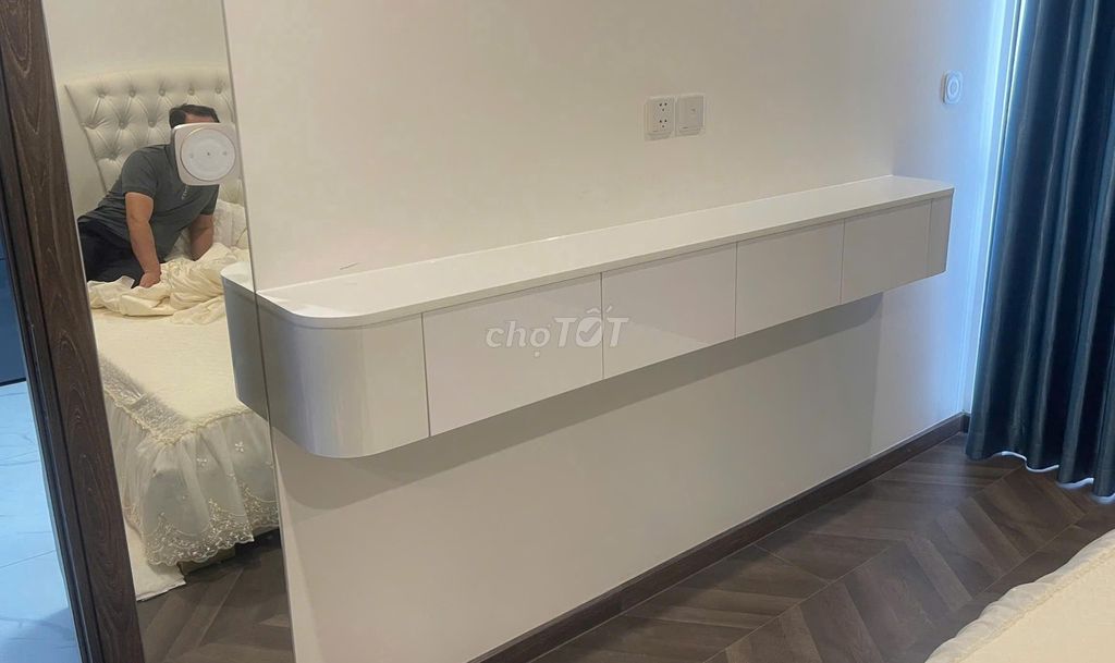 Kệ tivi treo tường Gỗ MDF Acrylic Trắng 1m8. Mua bán Tủ, kệ gia đình tại Quận Gò Vấp Tp Hồ Chí Minh được đăng bởi Trần Quốc Thái hình 1