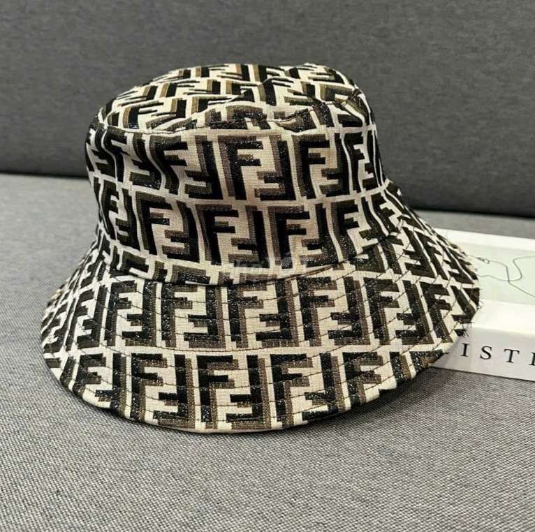 Nón bucket fendi