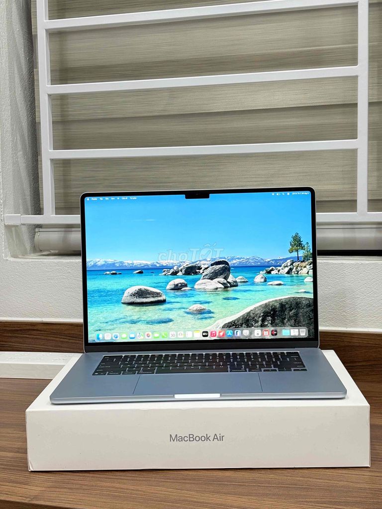 Macbook Air M4 15 inch 16GB/256GB fullbox FPT shop. Mua bán Laptop tại Quận Thanh Xuân Hà Nội được đăng bởi Nguyen Hung  hình 1