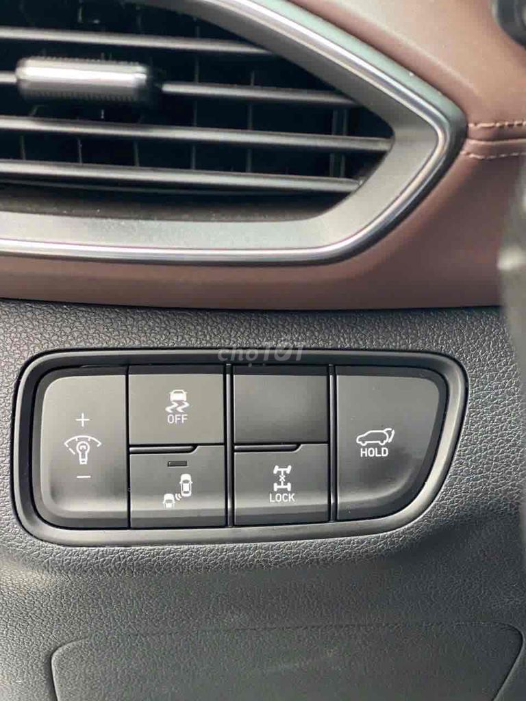 Santafe 2.4L xăng cao cấp sx 2020 màu trắng. Mua bán Ô tô tại Quận Cầu Giấy Hà Nội được đăng bởi Cao Quý hình 9