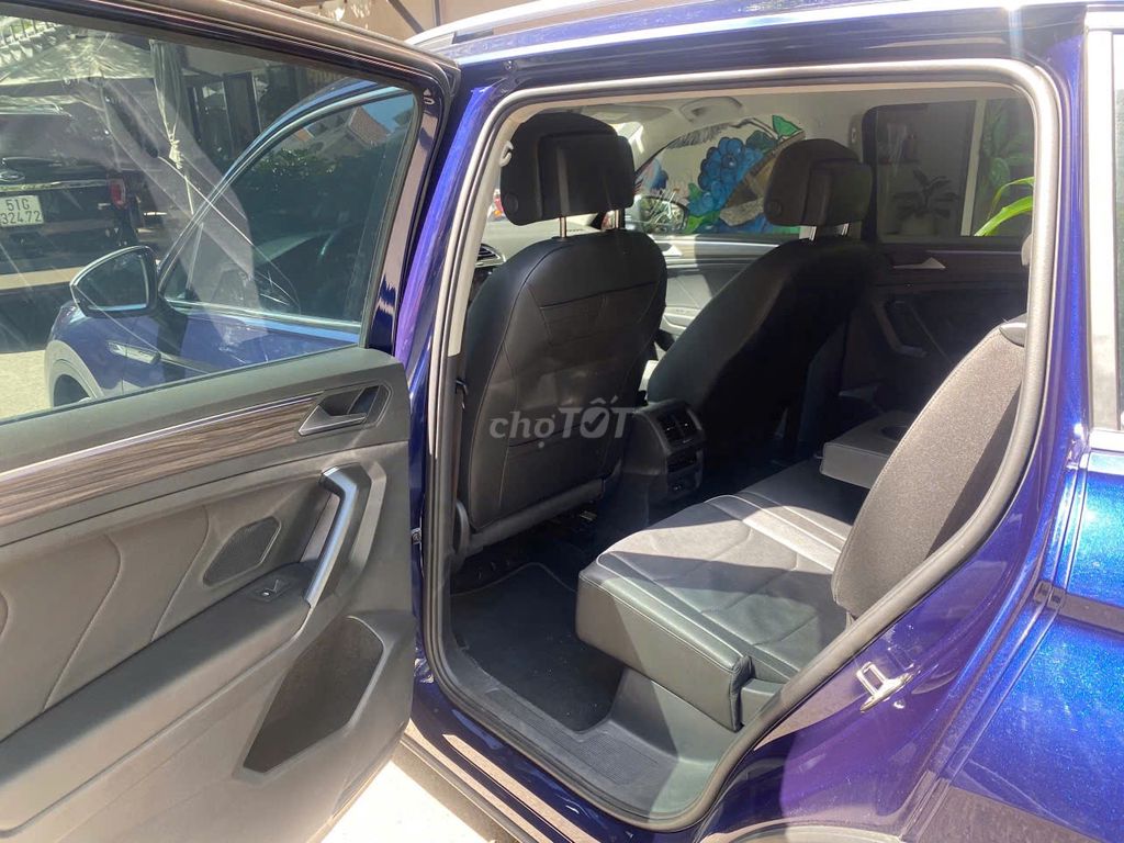 Volkswagen Tiguan 2022 Tiguan Luxury - 380000 km. Mua bán Ô tô tại Quận 4 Tp Hồ Chí Minh được đăng bởi Nguyễn Thị Tuyết hình 5
