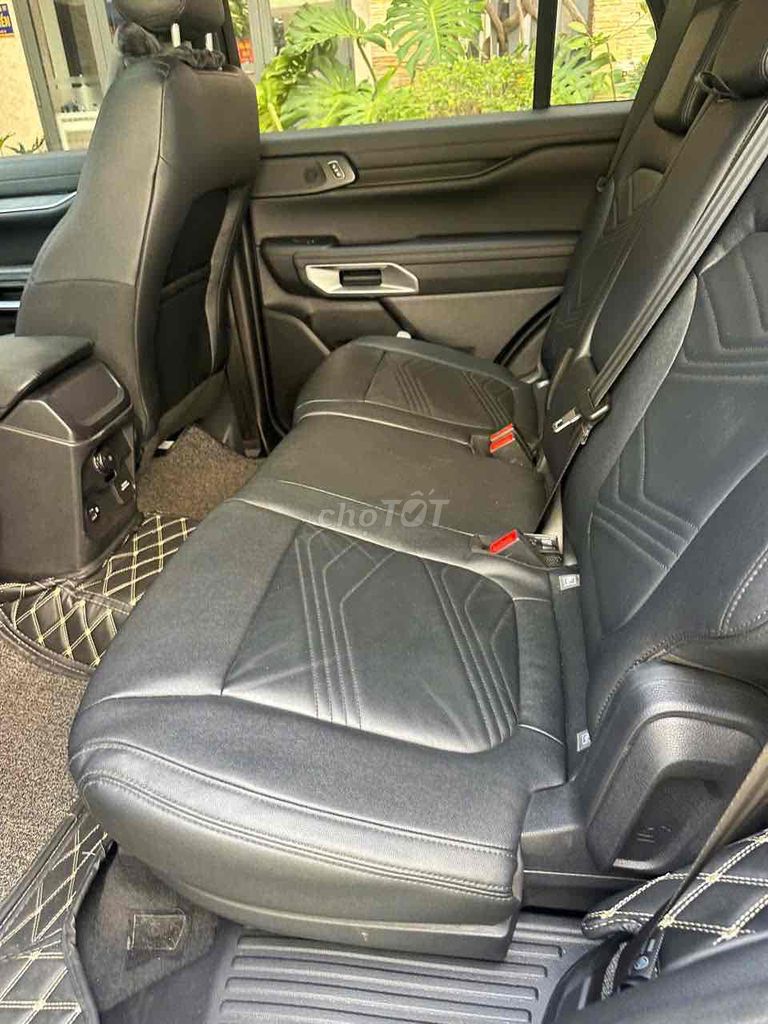 Ford Everest 2022 Titanium 2.0L 4x2 AT - 24000 km. Mua bán Ô tô tại Quận Nam Từ Liêm Hà Nội được đăng bởi Tên chưa cung cấp hình 6