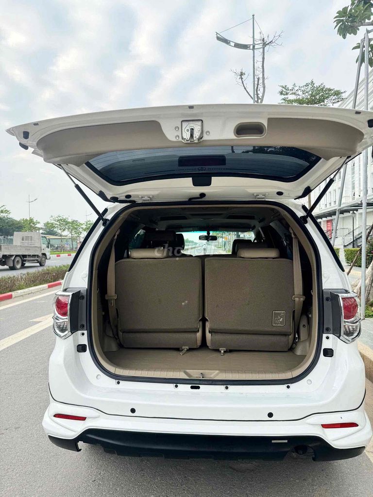 Toyota Fortuner 2016  TRD SPORTVO cuối 2016 30E/5s. Mua bán Ô tô tại Quận Bắc Từ Liêm Hà Nội được đăng bởi Ngọc Lan hình 2