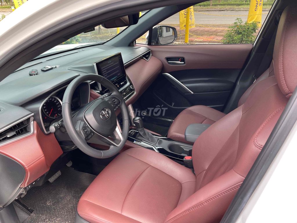 Toyota Corolla Cross 2021 1.8V - 35600 km. Mua bán Ô tô tại Quận Cái Răng Cần Thơ được đăng bởi Tiết Huỳnh Ngọc Hải hình 5