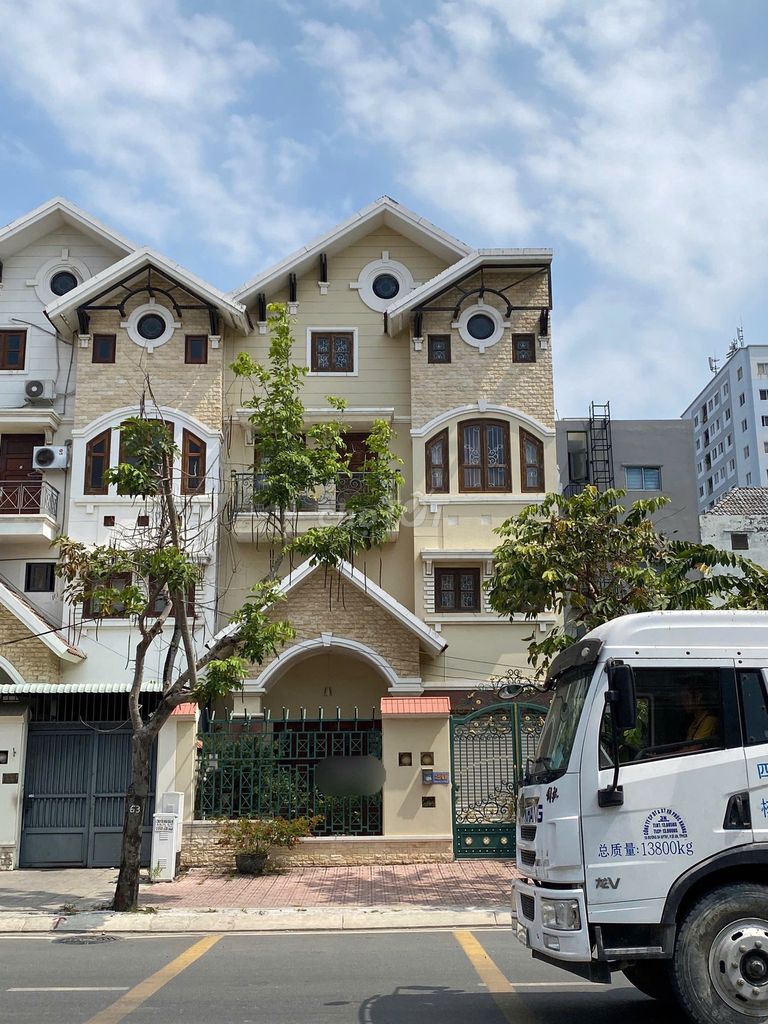 Аренда · 5 комн. · 200 м² · Quận 7, ул. Đường Số 3