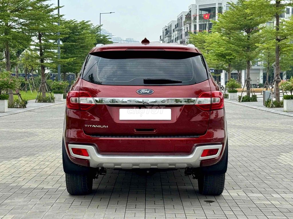 Ford Everest Titanium 1 cầu 2021 Đỏ 8 vạn km