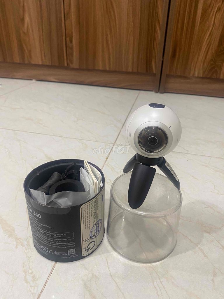 Bán 2 camera 360 gần như mới nguyên. Mua bán Máy ảnh, Máy quay tại Quận Hoàng Mai Hà Nội được đăng bởi Ngoc Nguyen Dinh hình 1