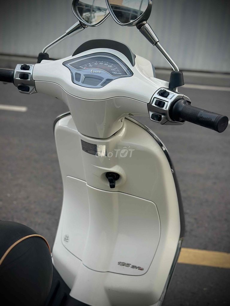 Piaggio Vespa Sprint 125 2015 Trắng. Mua bán Xe máy tại Quận Gò Vấp Tp Hồ Chí Minh được đăng bởi Xe Máy Hiệp Phát hình 11