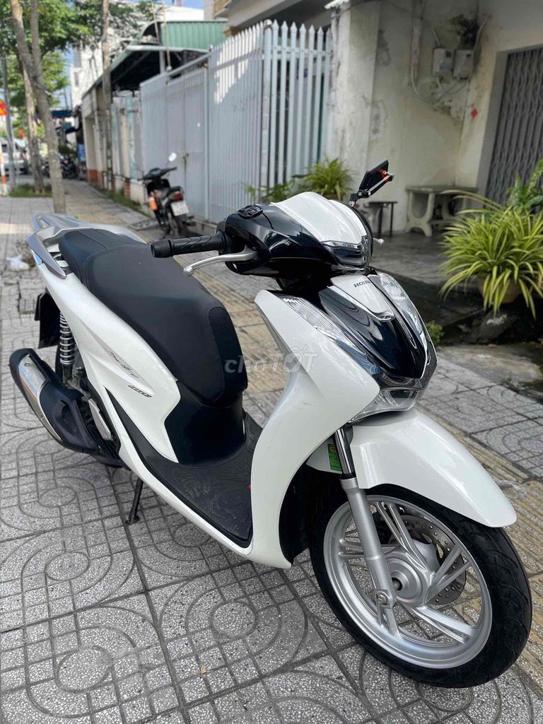 SH 160 ABS Trắng dky 2024 odo lướt 9c. Mua bán Xe máy tại Thành phố Bà Rịa Bà Rịa - Vũng Tàu được đăng bởi Cửa Hàng Xe Máy Anh Luân hình 4