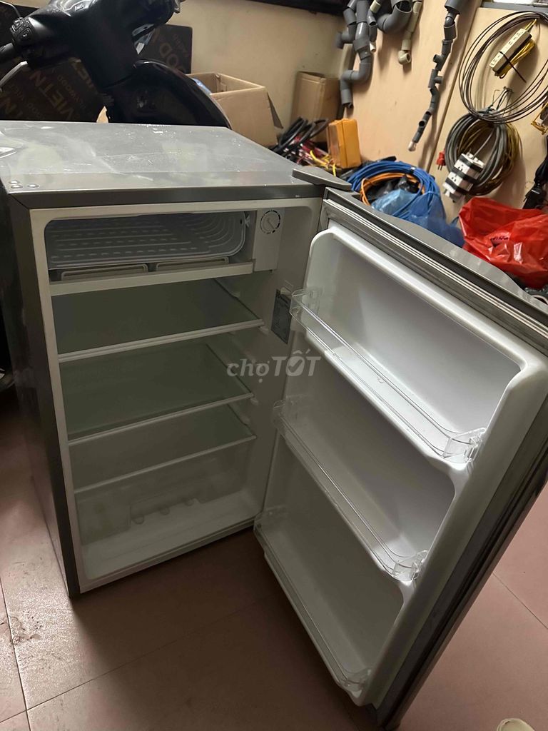 Tủ lạnh Electrolux EUM0900SA 95lít. Mua bán Tủ lạnh tại Quận Hà Đông Hà Nội được đăng bởi Bích Hằng DrSheshi hình 1