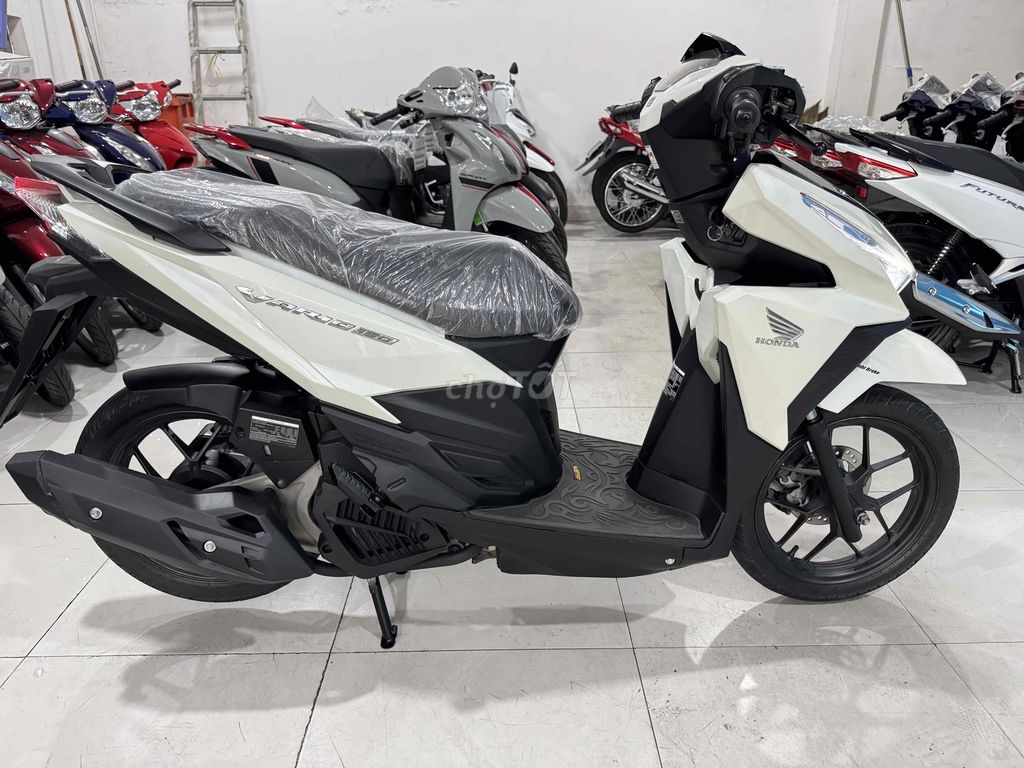 Vario 150 đời 2018 cặp vỏ theo xe còn rất đẹp