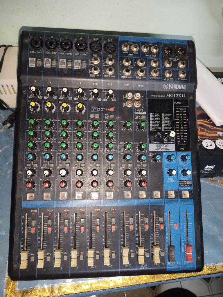Bàn mixer Yamaha MG12XU Đen đã qua sử dụng. Mua bán Nhạc cụ tại Thành phố Dĩ An Bình Dương được đăng bởi Dũng Ngô hình 1
