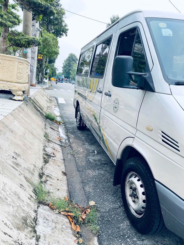 Mercedes-Benz Sprinter, серебристый фургон