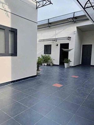 Аренда · 1 комн. · 28 м² · Huyện Nhà Bè, ул. Đường Phạm Hữu Lầu