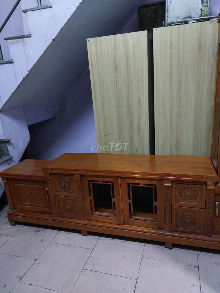 Kệ tivi gỗ tự nhiên. Mua bán Tủ, kệ gia đình tại Quận Bình Tân Tp Hồ Chí Minh được đăng bởi Điệp Trương hình 1