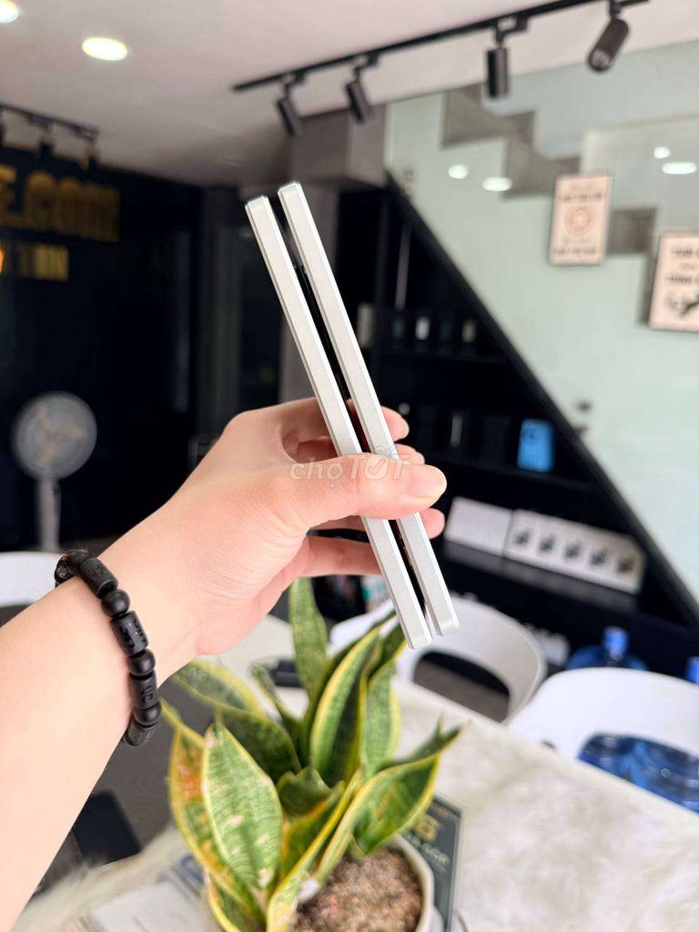 Sony 1 Mark IV  Nguyên zin. Mua bán Điện thoại tại Quận Ninh Kiều Cần Thơ được đăng bởi Thinhmobile Cần thơ  hình 1