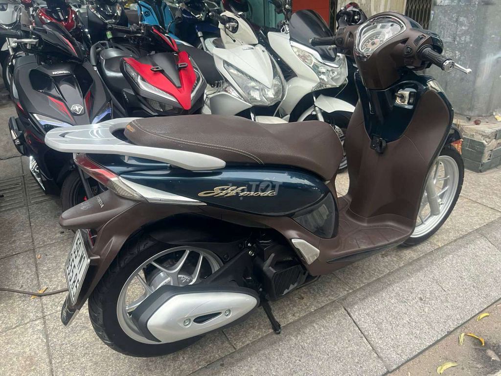 Honda SH mode 2015 mới 90% Bstp chính chủ. Mua bán Xe máy tại Quận Tân Phú Tp Hồ Chí Minh được đăng bởi Tuanduy hình 4