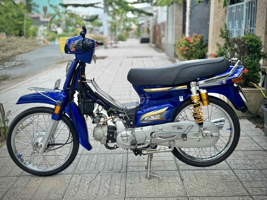 Dream thái tem lữa dô đồ chơi full new. Mua bán Xe máy tại Quận Thốt Nốt Cần Thơ được đăng bởi khải phan hình 4