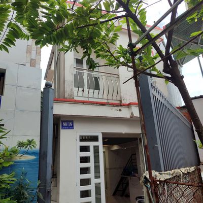 BÁN NHÀ 1 TRỆT 1 LẦU GIÁ THƯƠNG LƯỢNG - TRUNG TÂM NINH KIỀU