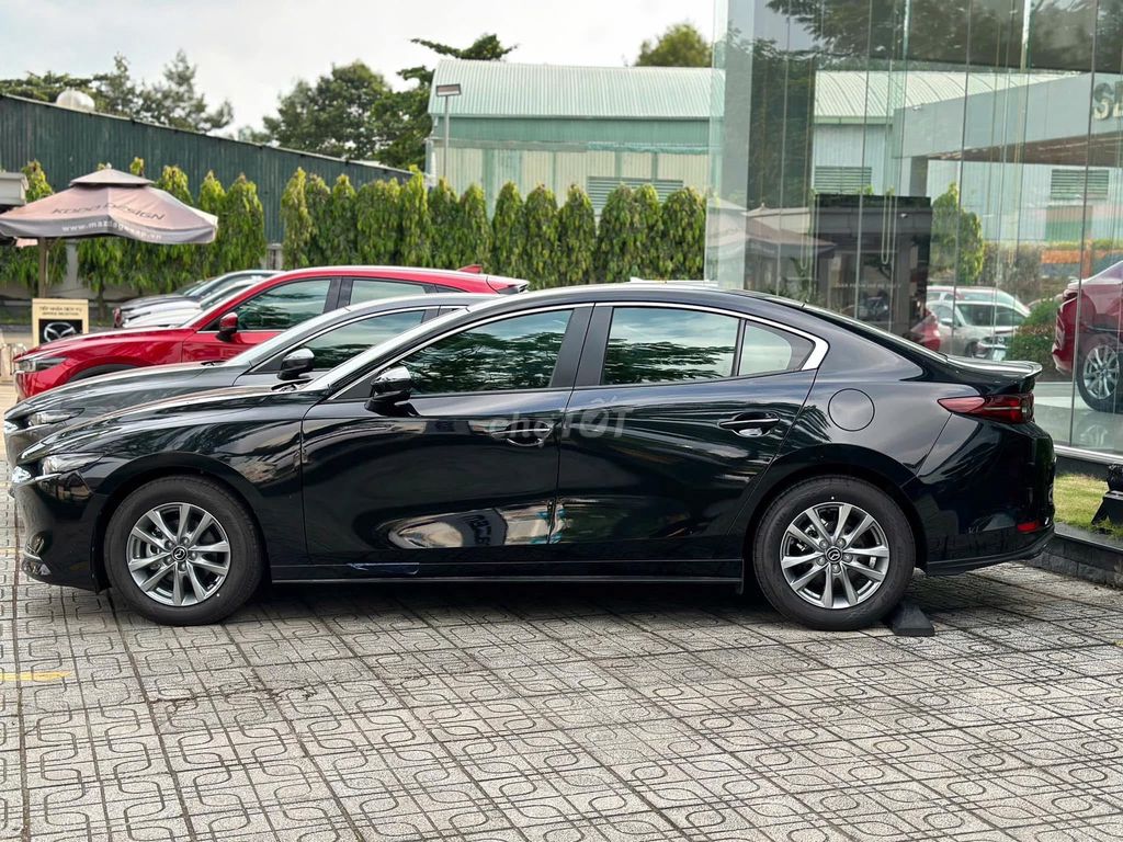 Mazda 3 Premium VIN26 - глянцевый черный - скидка 50 тр+подарок