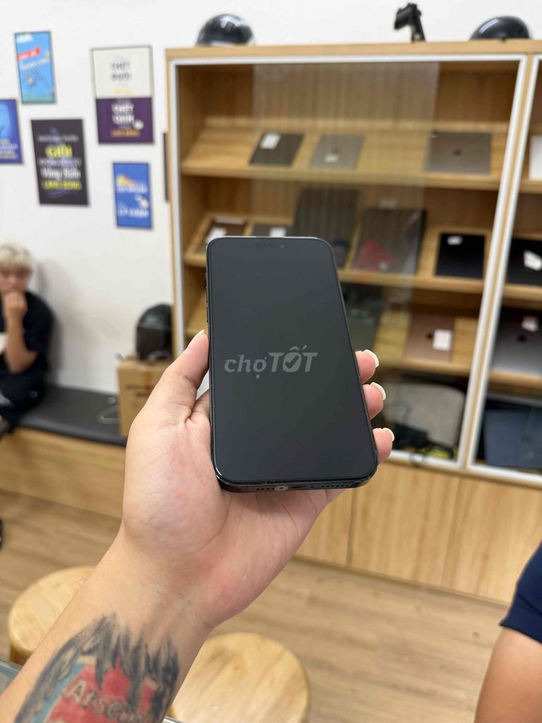 iPhone 14 Pro Max QTE 128GB Đen Zin Áp Nguyên Bản. Mua bán Điện thoại tại Quận Đống Đa Hà Nội được đăng bởi Hà Nội Mobile Bao Duyệt Nợ Xấu hình 1