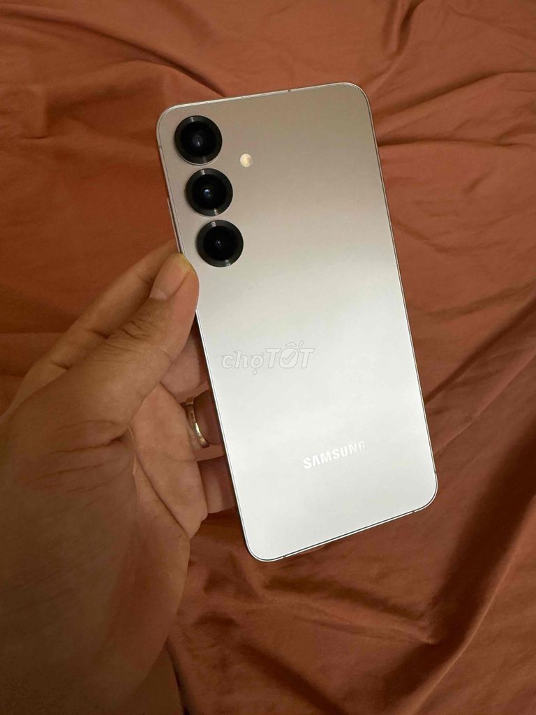Samsung S25 Plus 256GB Xám bạc 99% mới bhah 5/2028. Mua bán Điện thoại tại Quận Hà Đông Hà Nội được đăng bởi Thu hình 1
