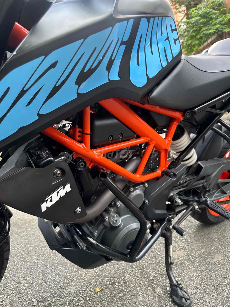 DUKE 390. Mua bán Xe máy tại Quận Tân Bình Tp Hồ Chí Minh được đăng bởi Huyền hình 5