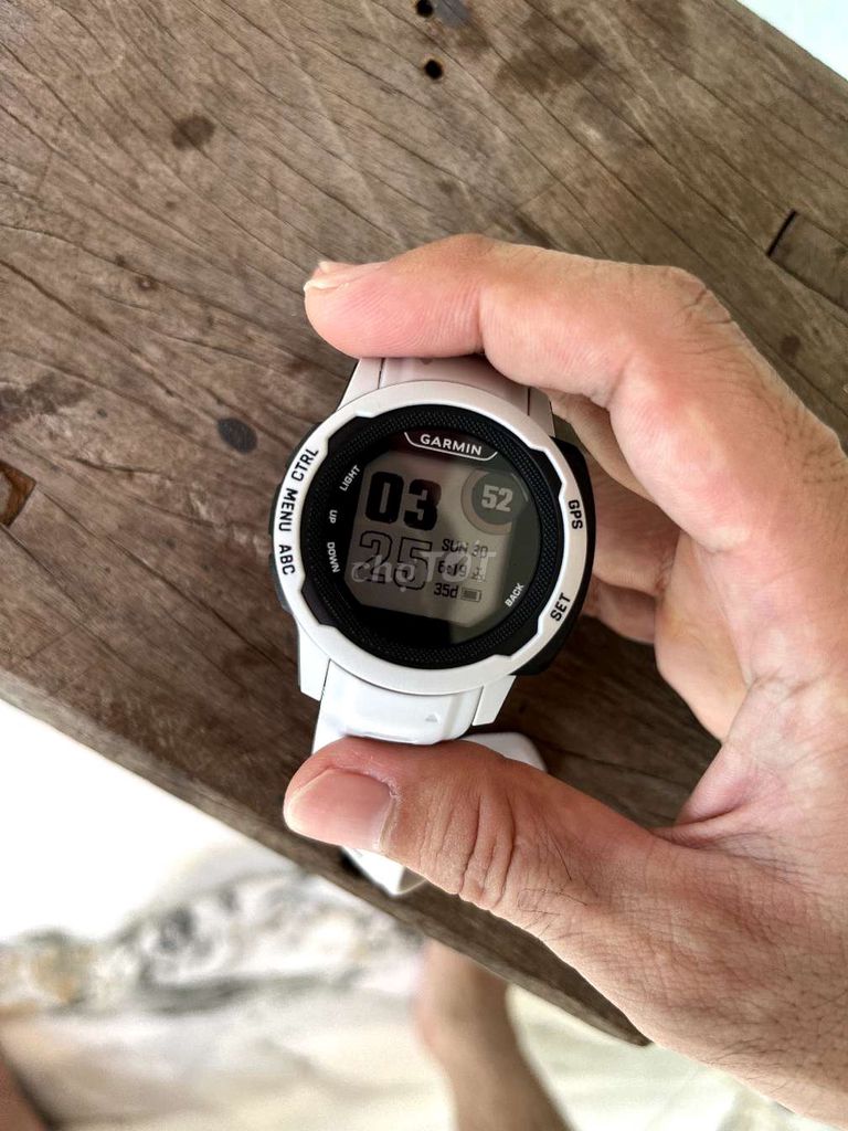 Garmin Instinct 2s solar 99%  xài tiếng anh