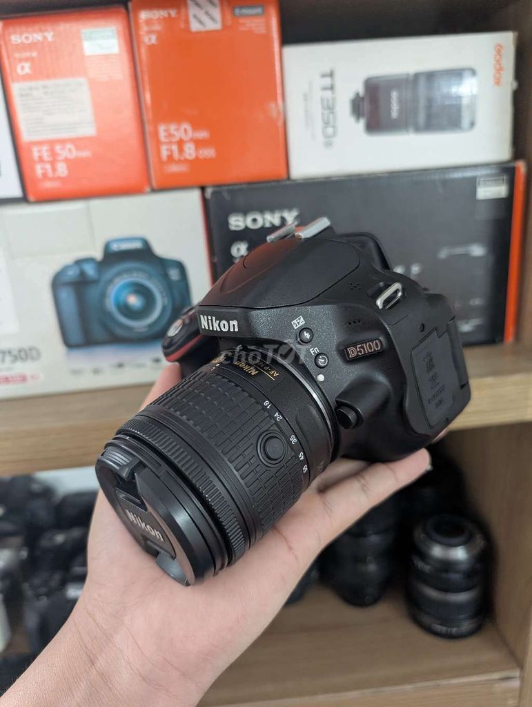Nikon D5100 18-55VR2 99%. Mua bán Máy ảnh, Máy quay tại Quận Hải Châu Đà Nẵng được đăng bởi Vinh Máy Ảnh hình 1