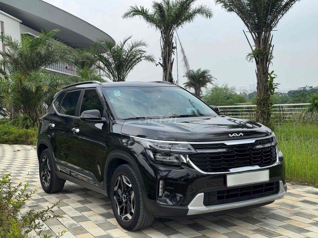 KIA Seltos Premium 2025 Черная 20 тыс. км ✅