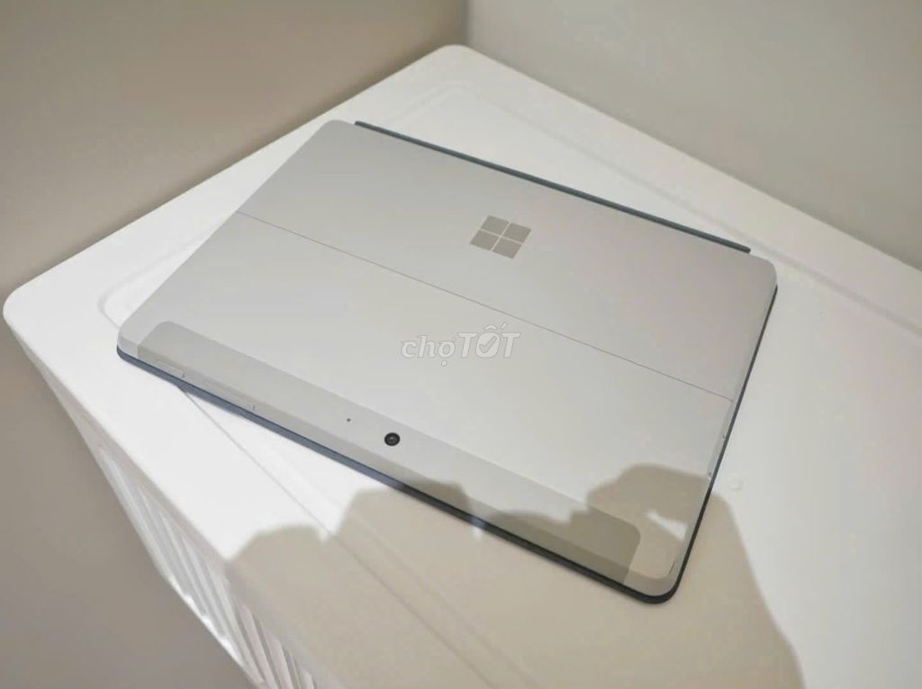 Surface Go 1 LTE Nhỏ Gọn, Giá Siêu Ưu Đãi