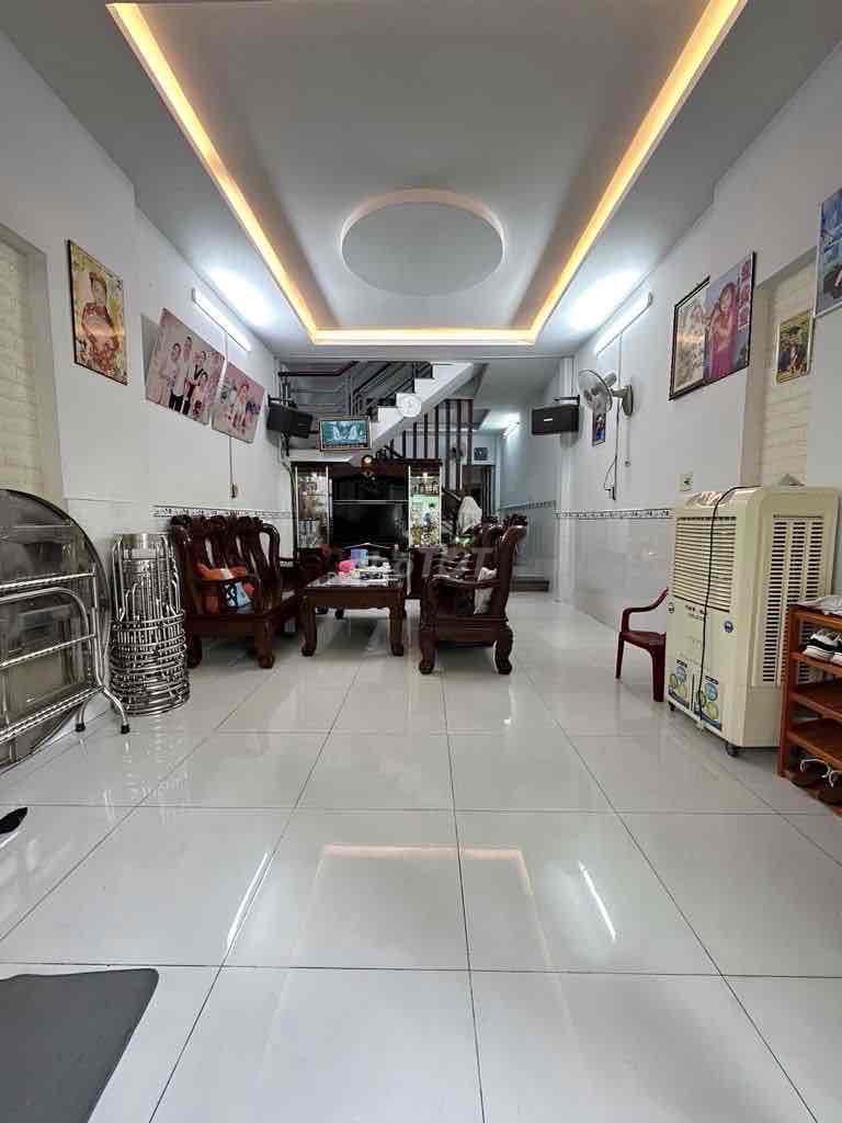 BÁN NHÀ 2 TẦNG - LÊ VĂN QUỚI - DT 4x15 - GIÁ CHỈ 5 TỶ 090TR - HXH TRÁN