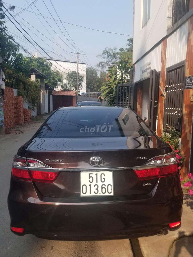 Toyota Camry 2.0E 2018 Коричневая 192 000 км