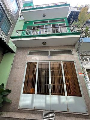 Nhà ngang lớn 5,6 đúc thật trệt 2 lầu Bùi Thế Mỹ P10 TB. Mua bán nhà ở tại Quận Tân Bình Tp Hồ Chí Minh được đăng bởi Ngọc Phát